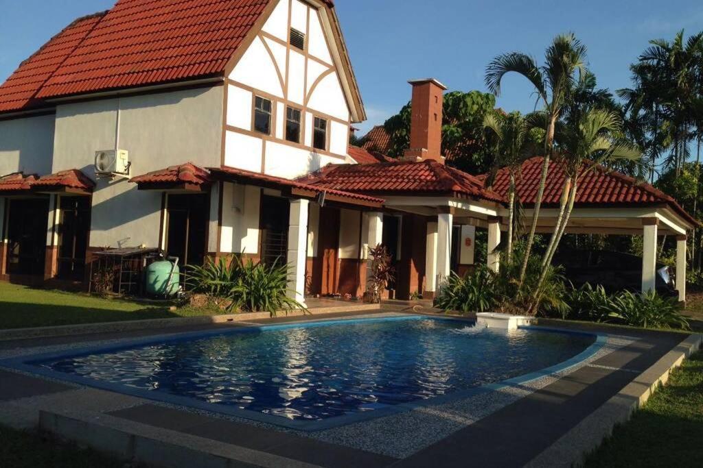 Mommy A Famosa Villa Malacca